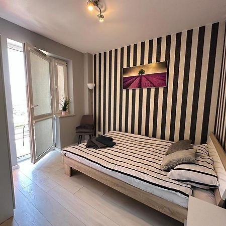 Apartament Premium Targi Kielce 4 km Apartment Bagian luar foto